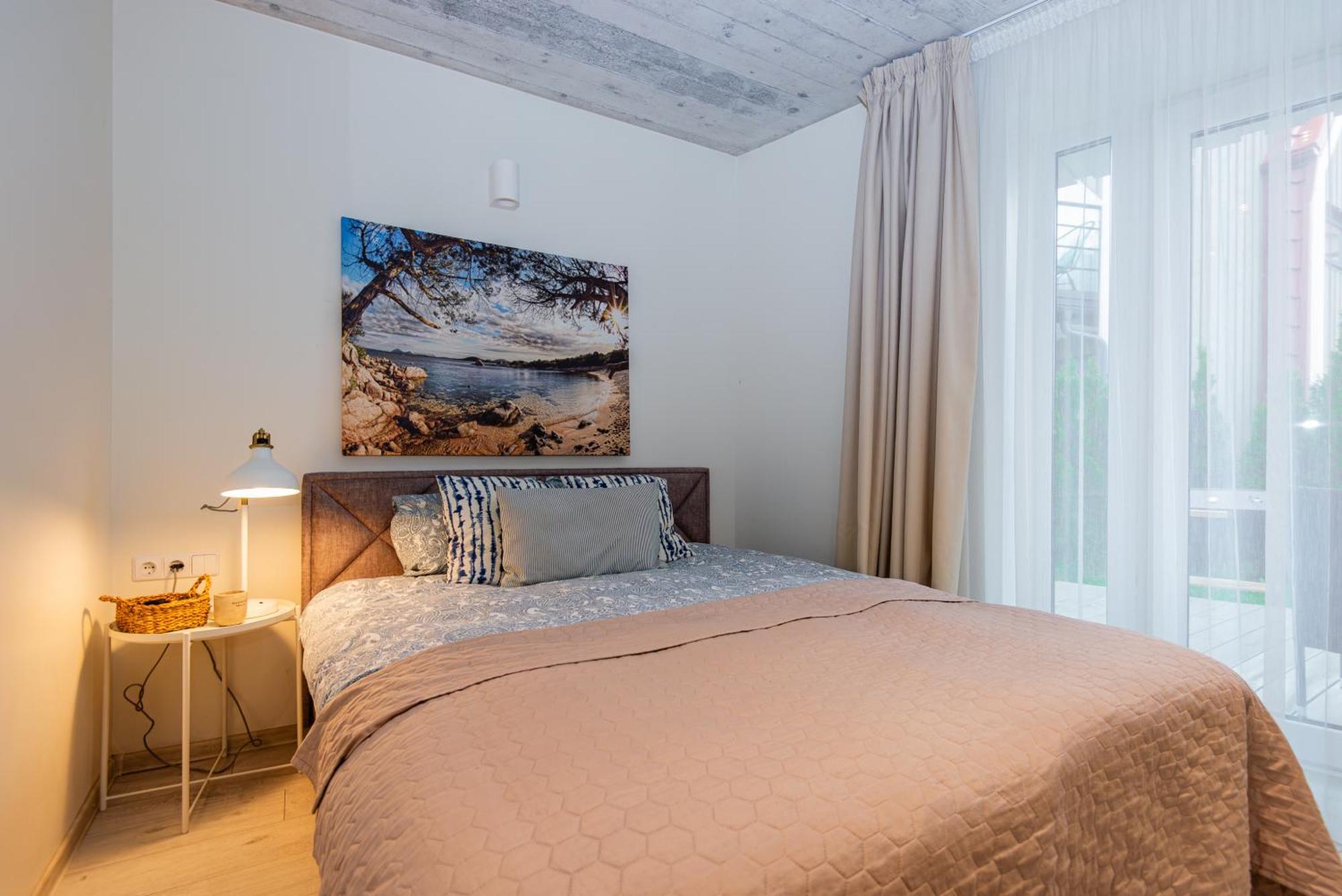 Zalia Kopa Apartamentai Salia Juros Apartament *